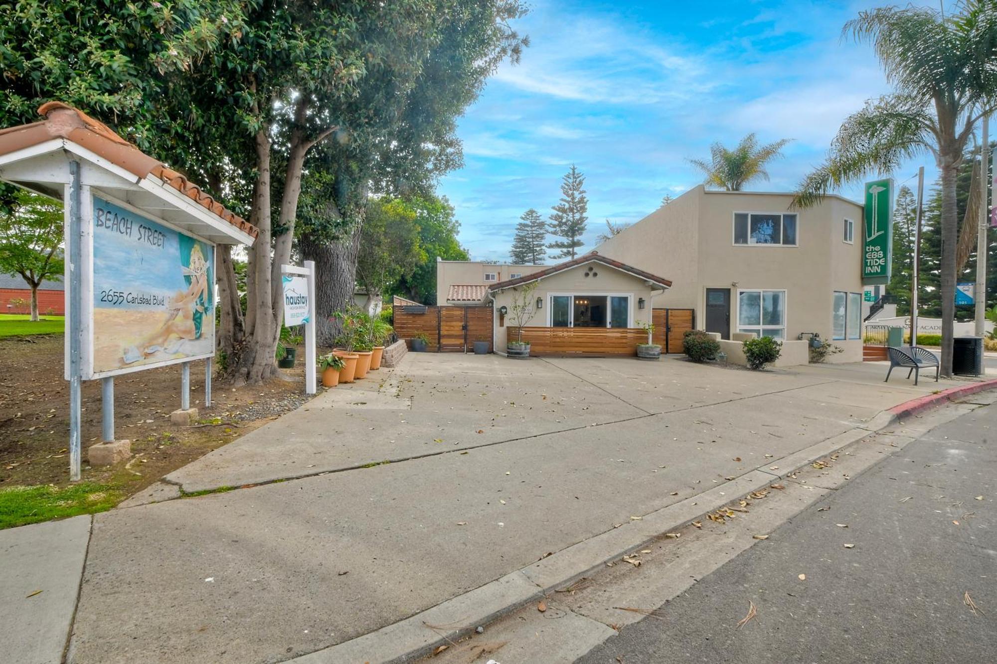 Luxury Duplex, Sleeps 9, Dog-friendly, Ac, Fire Pit & Grill *