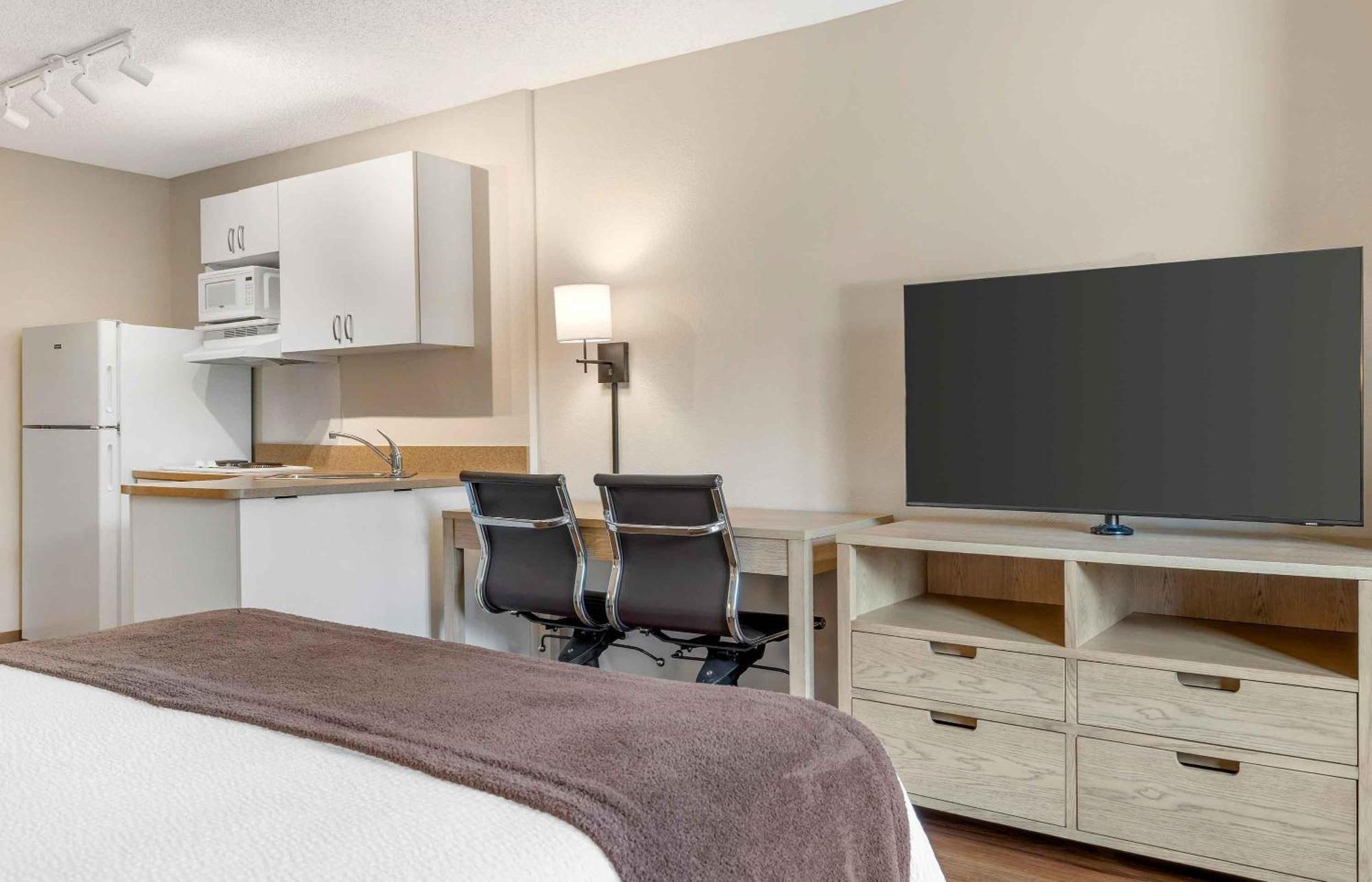 Extended America - San Diego - Village By The Sea