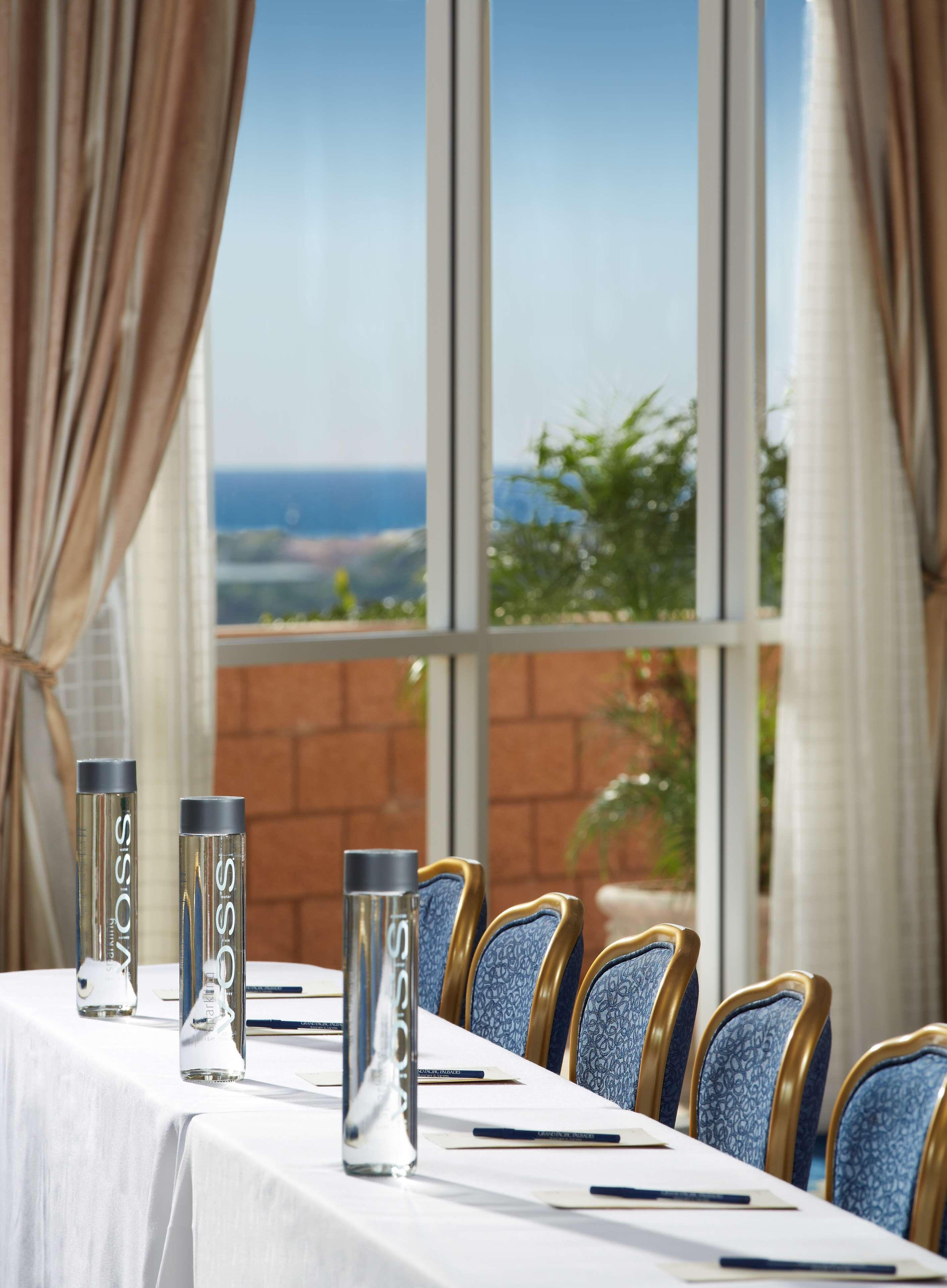 Grand Pacific Palisades Aparthotel