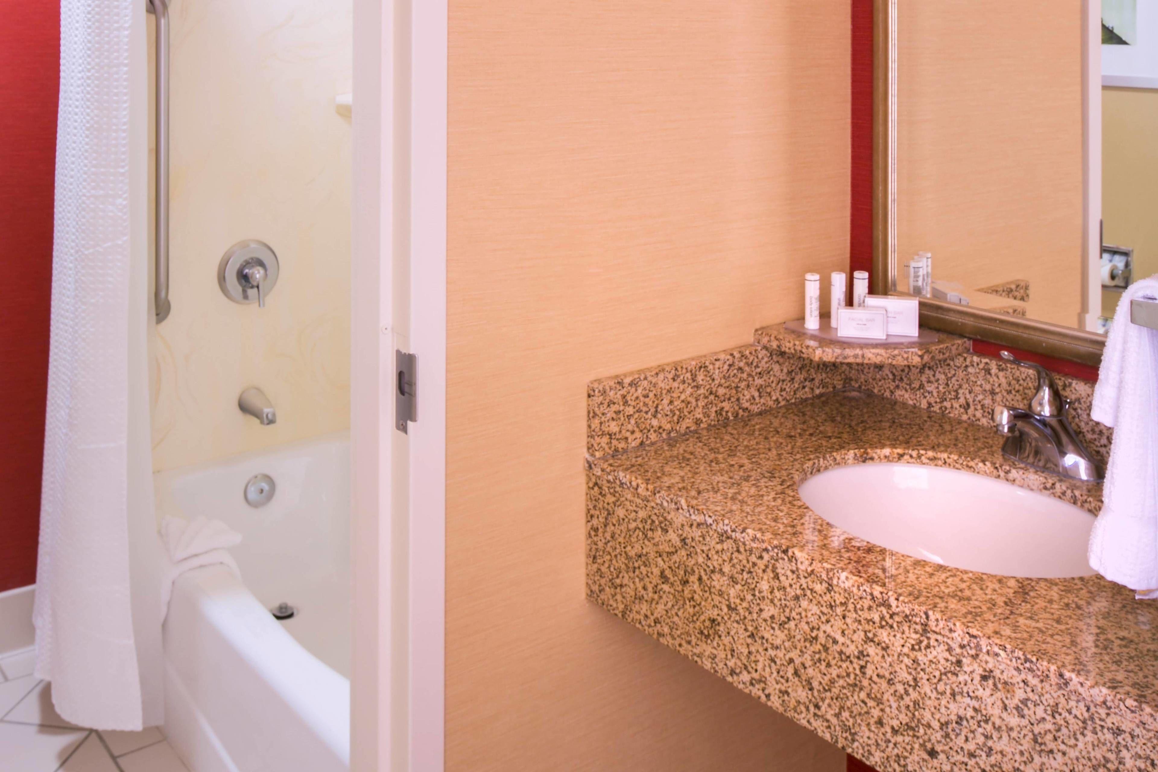 Hotel Courtyard By Marriott San Diego 3*