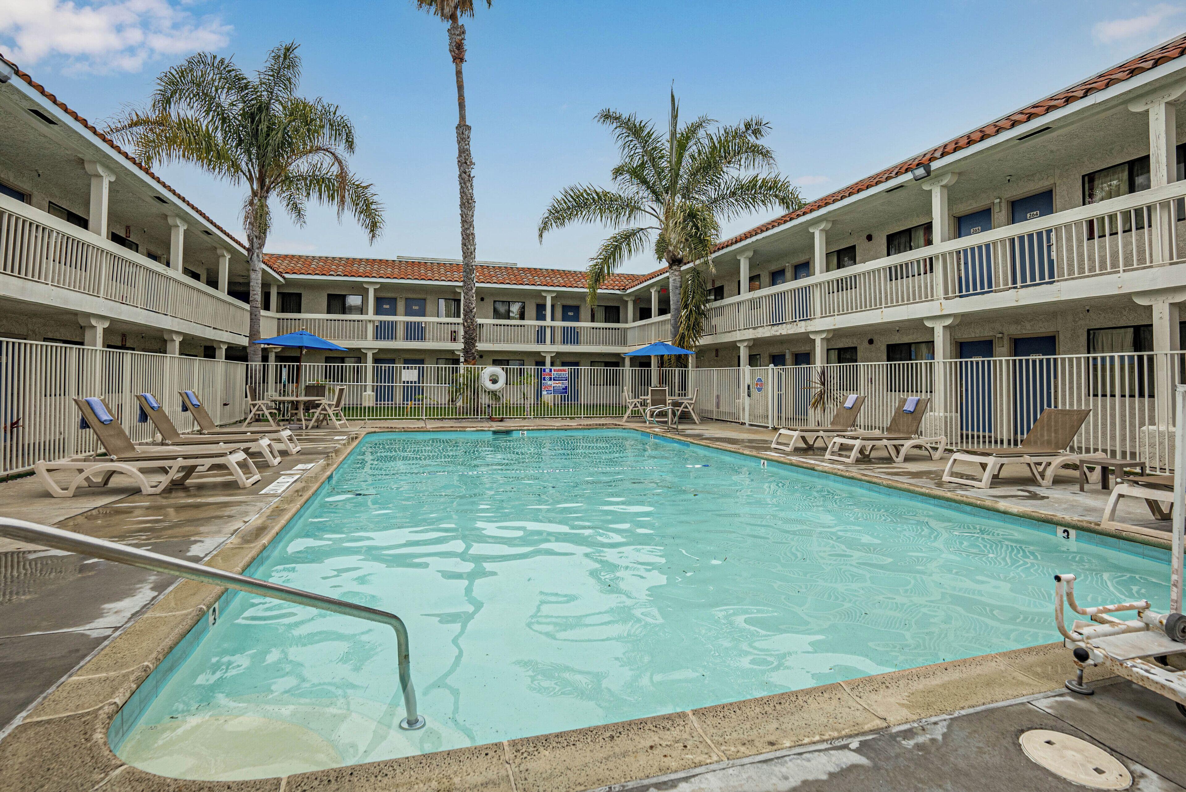 Hotel 6-carlsbad, Ca