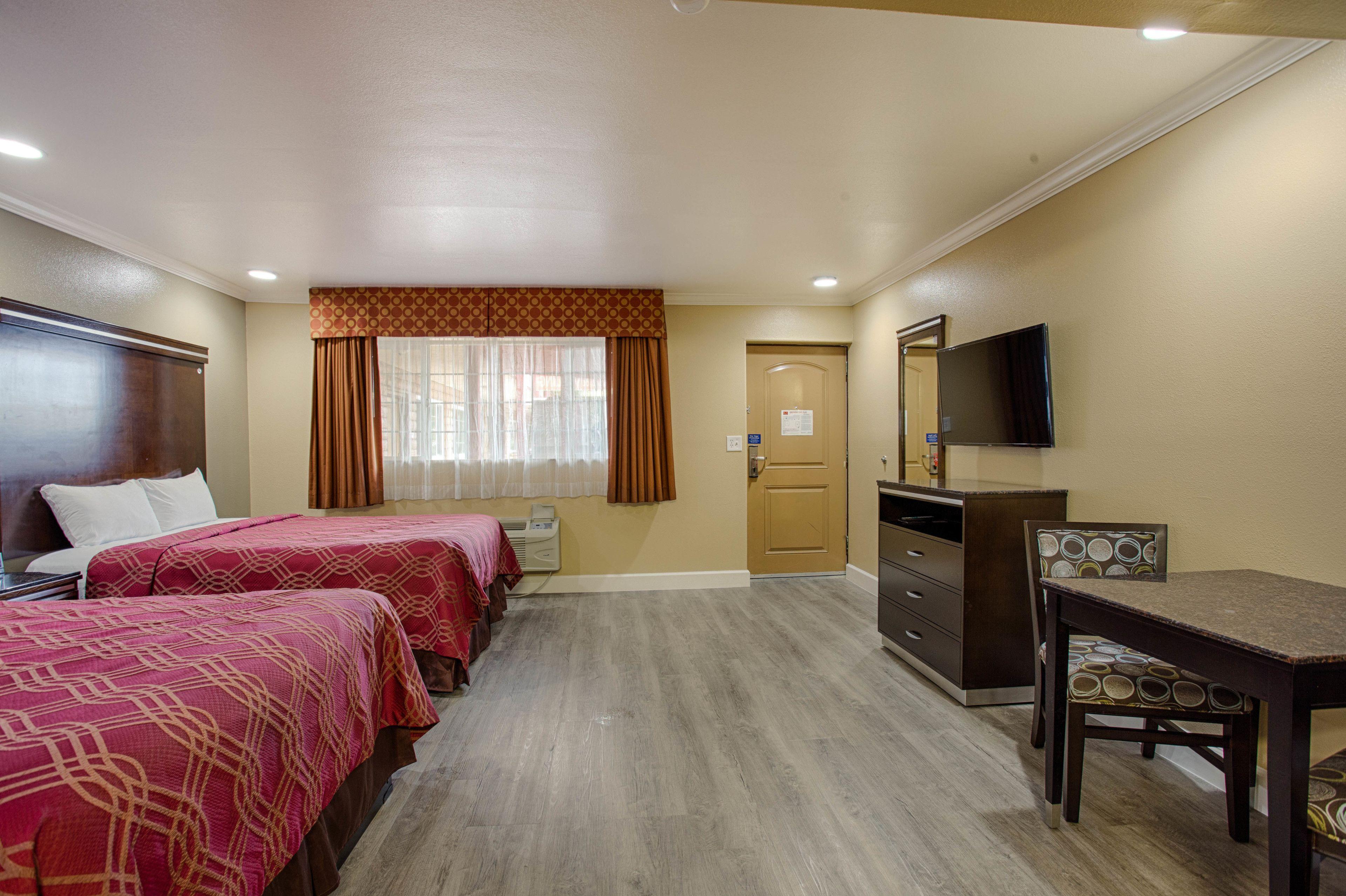 Hotel 6 Carlsbad, Ca- North 3*