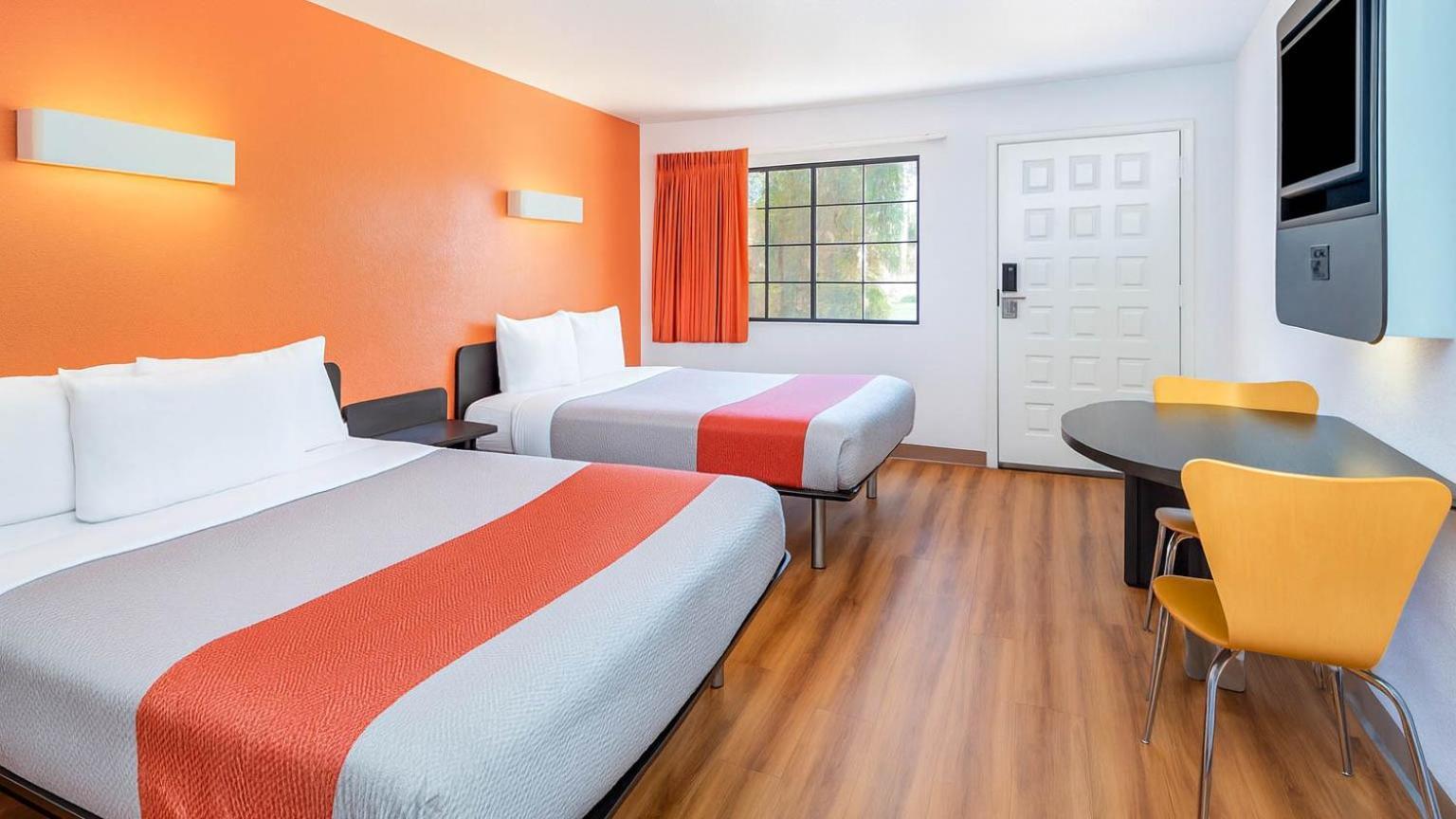 Hotel 6-carlsbad, Ca Carlsbad