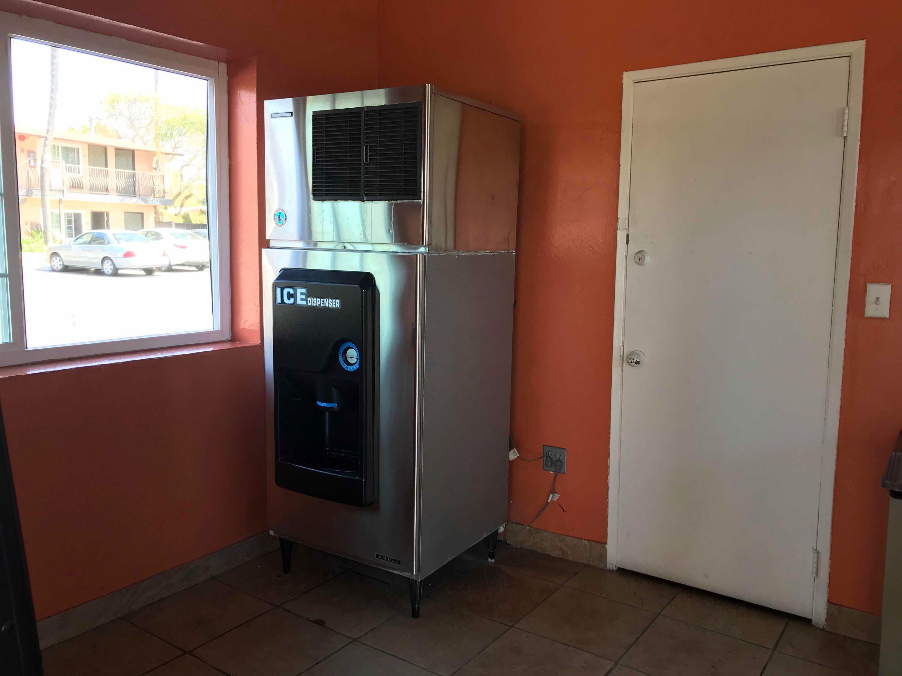 Hyland Near Legoland Motel Carlsbad