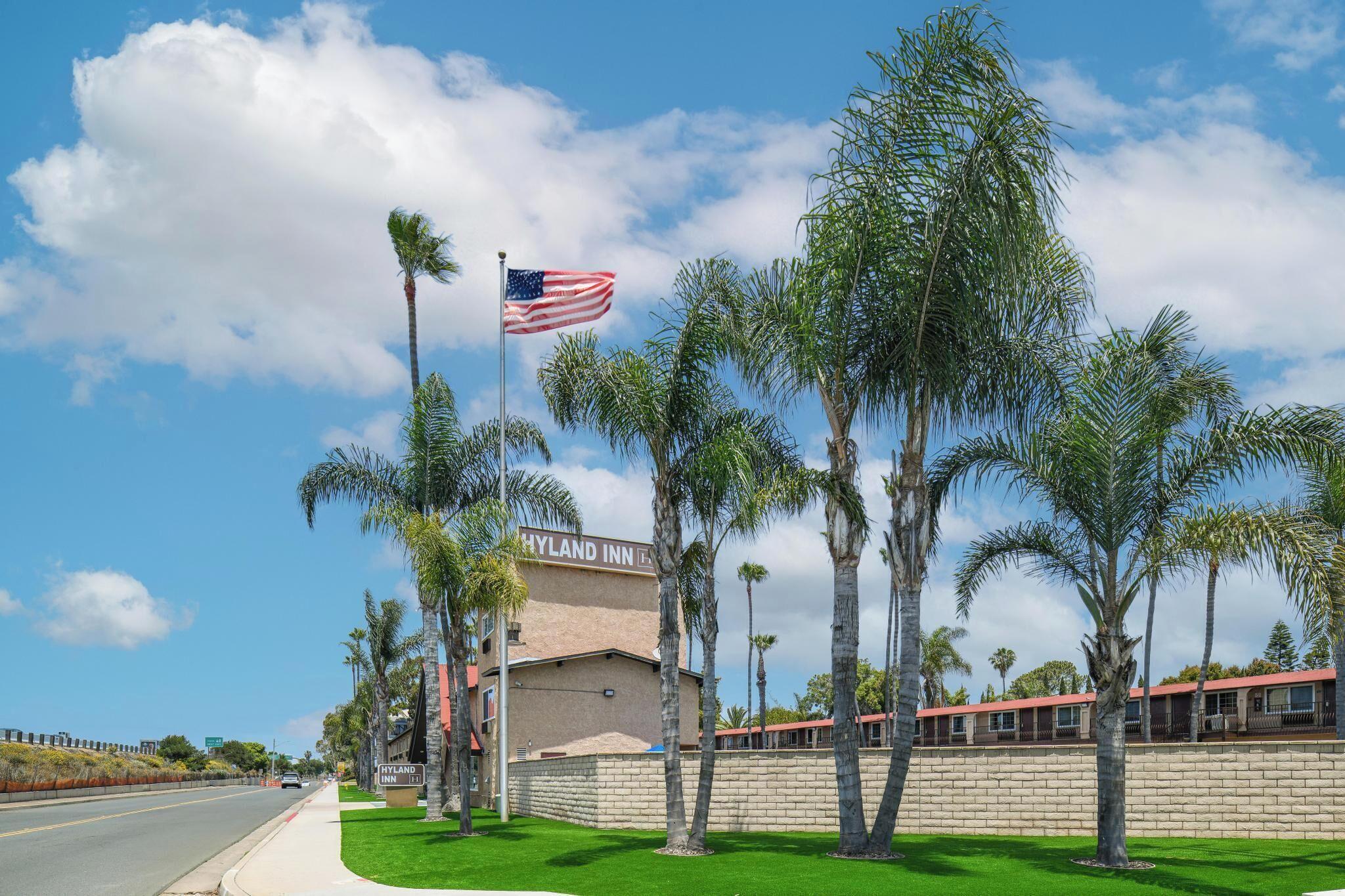 Hyland Near Legoland Motel Carlsbad