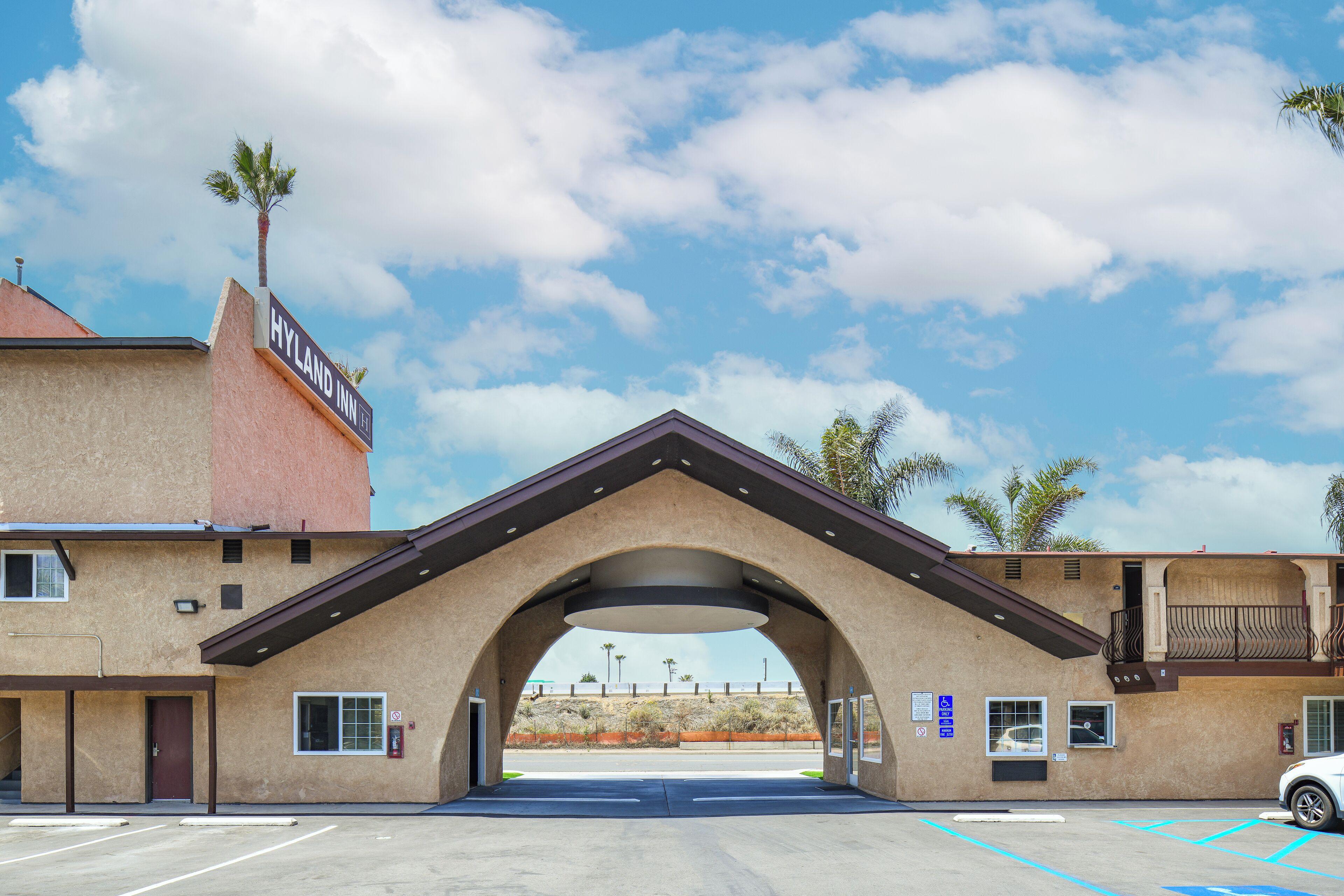 Hyland Near Legoland Motel