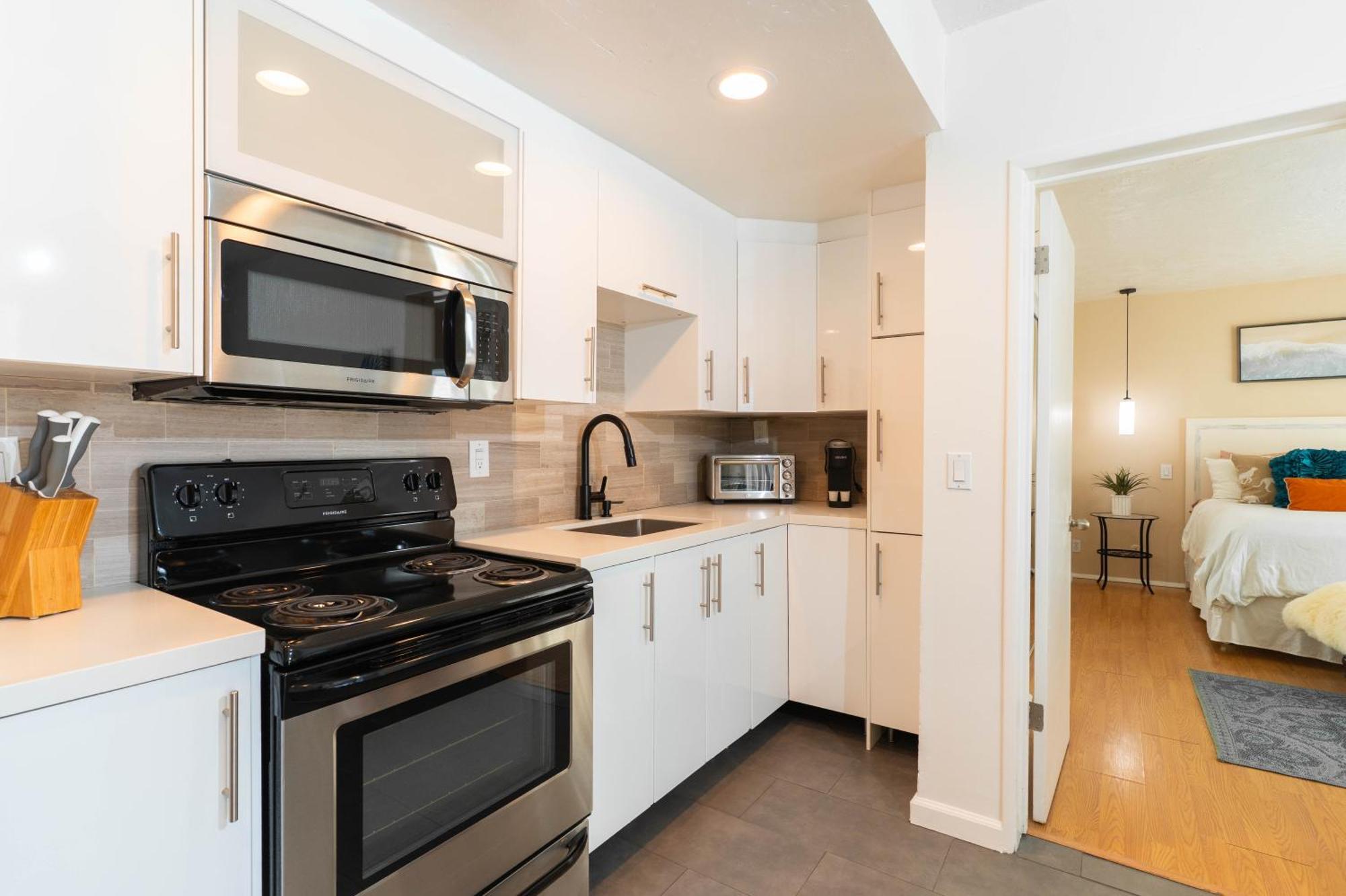 Aparthotel Beachwalk 4*