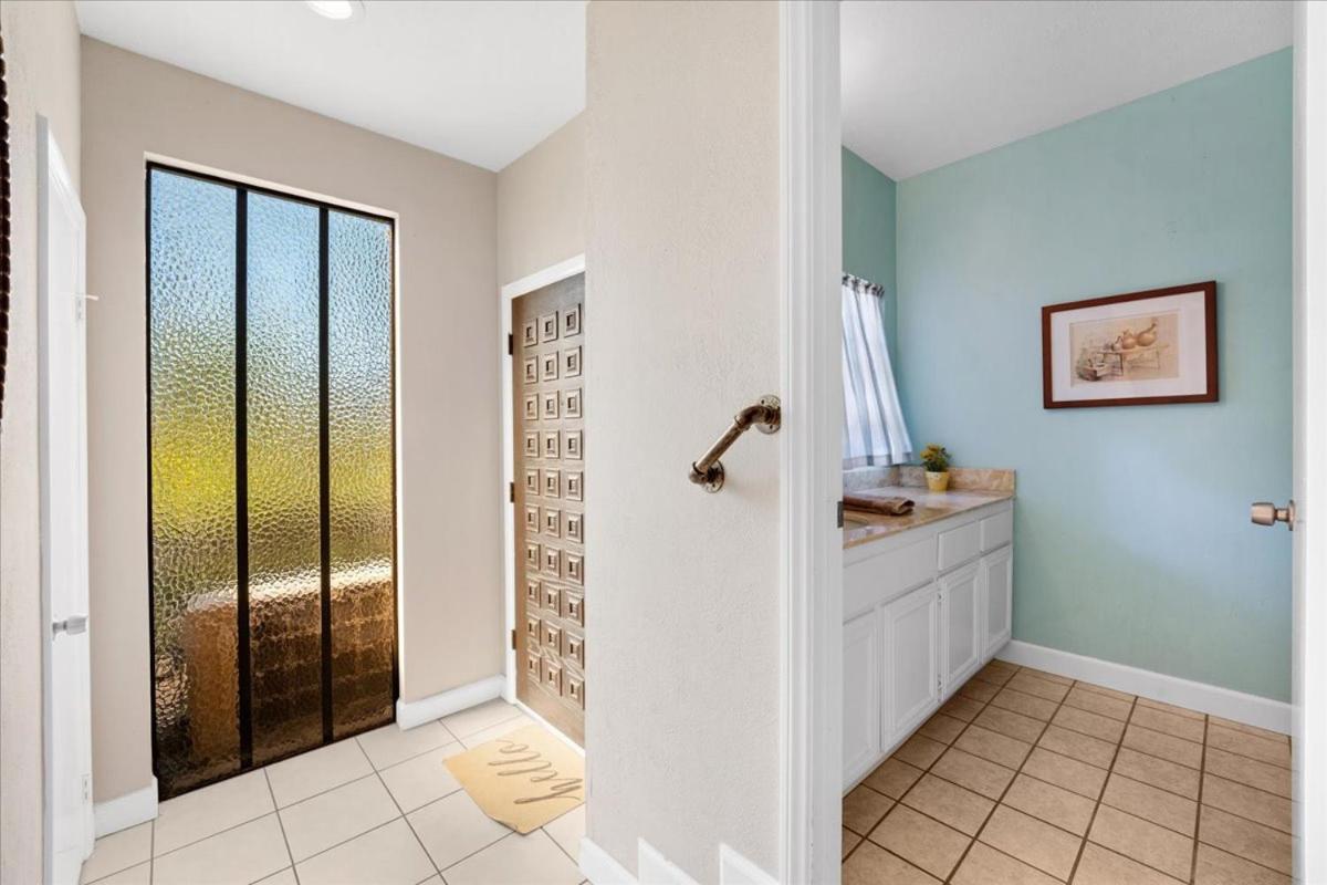 Hideway Pool Apartment Carlsbad