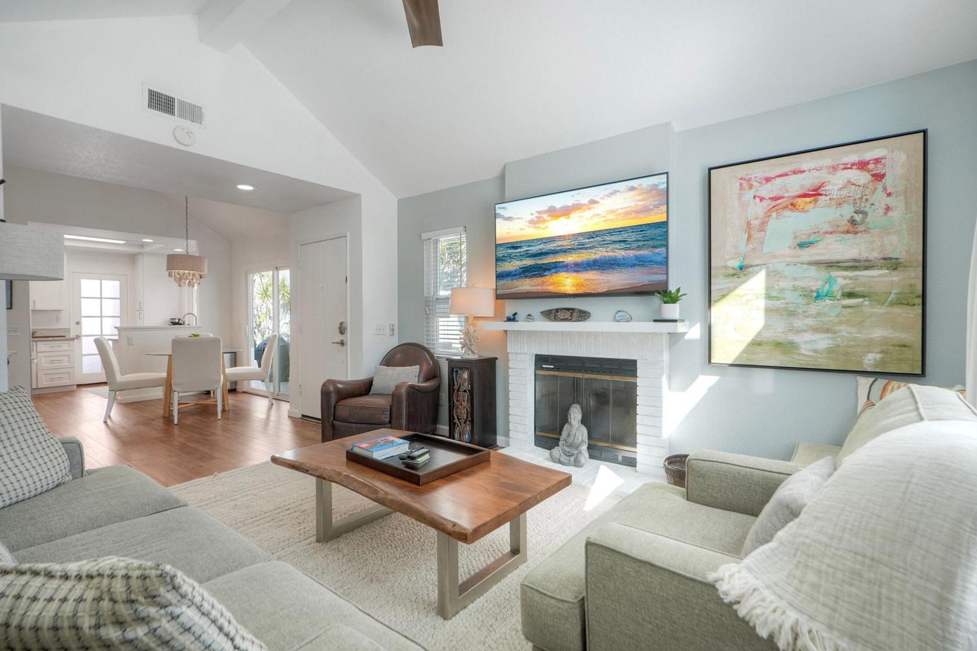 Holiday home Coastal — Private Patio + Gated Pool & In Minutes To The Beach! *