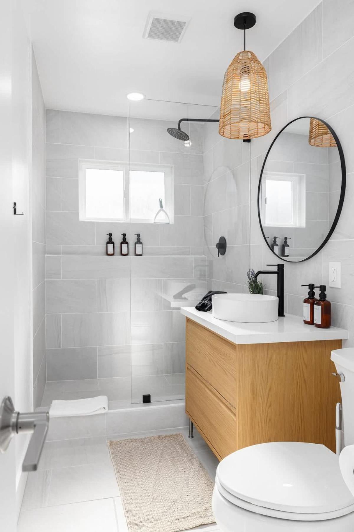 Large Backyard Holiday home