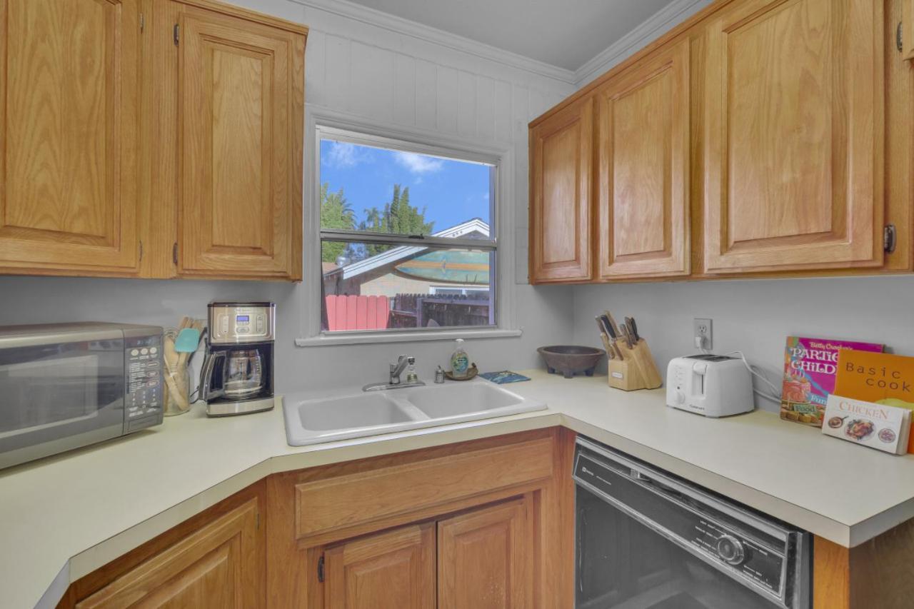 Holiday home 2 Blocks To Beach, Firepit, Sandbox, Bbq, Work Carlsbad