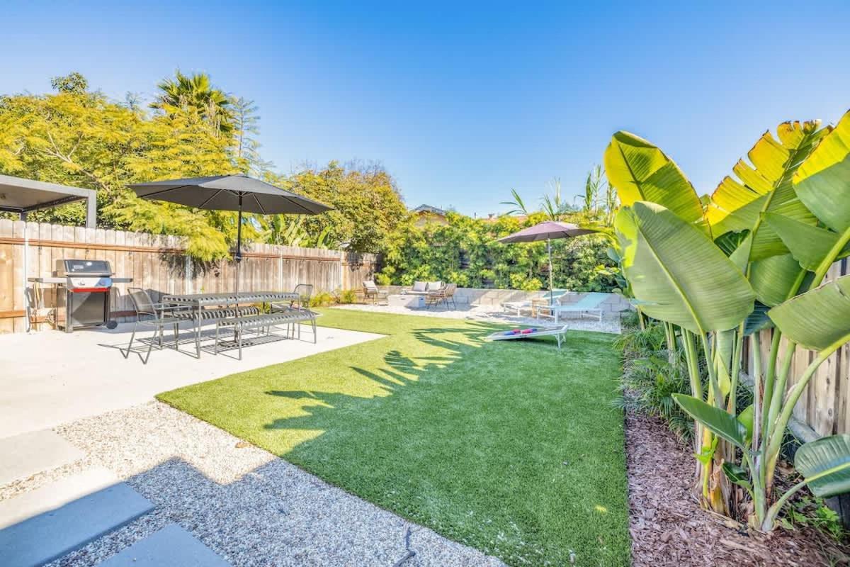 Large Backyard Holiday home *