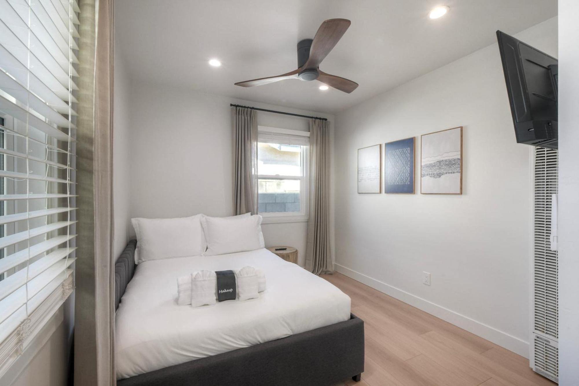 Modern Vacation With Ocean Views, Private Patio, Fire Pit & Walkable Location Apartment