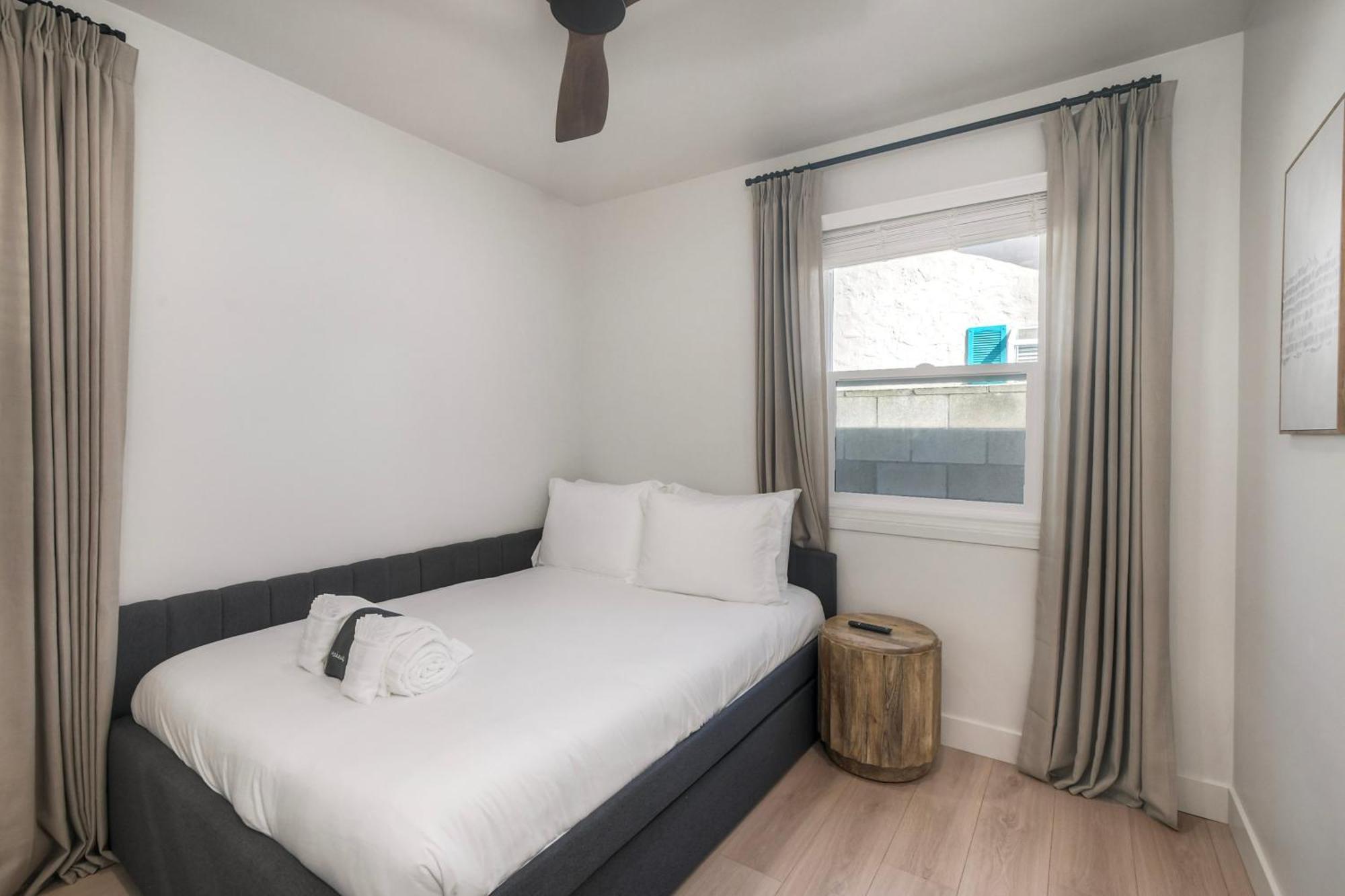 Apartment Modern Vacation With Ocean Views, Private Patio, Fire Pit & Walkable Location *