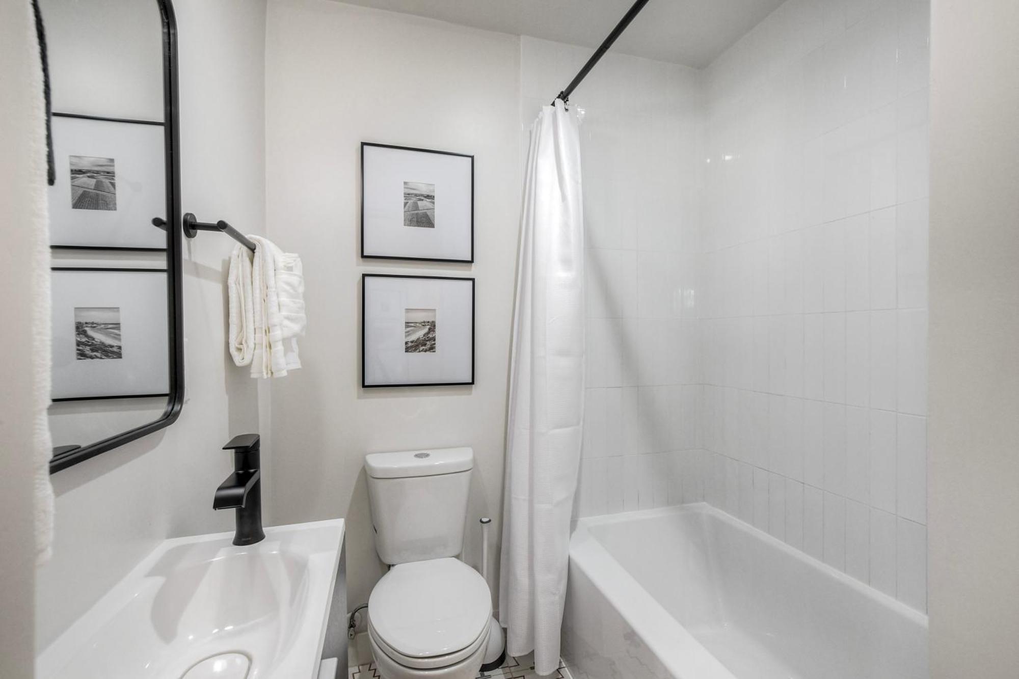 Apartment Modern Vacation With Ocean Views, Private Patio, Fire Pit & Walkable Location