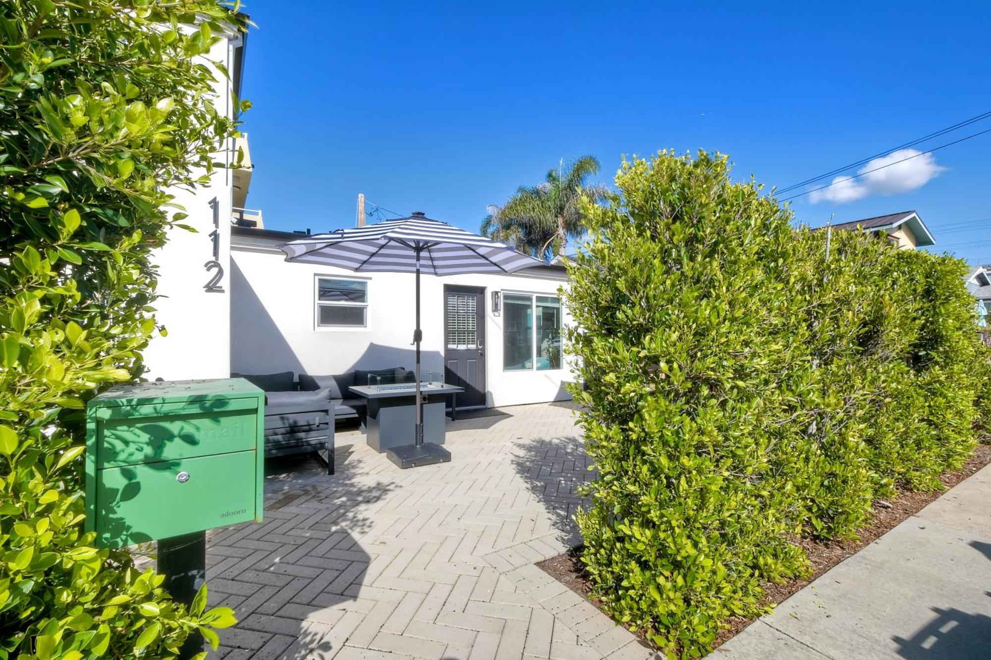 Modern Vacation With Ocean Views, Private Patio, Fire Pit & Walkable Location Carlsbad