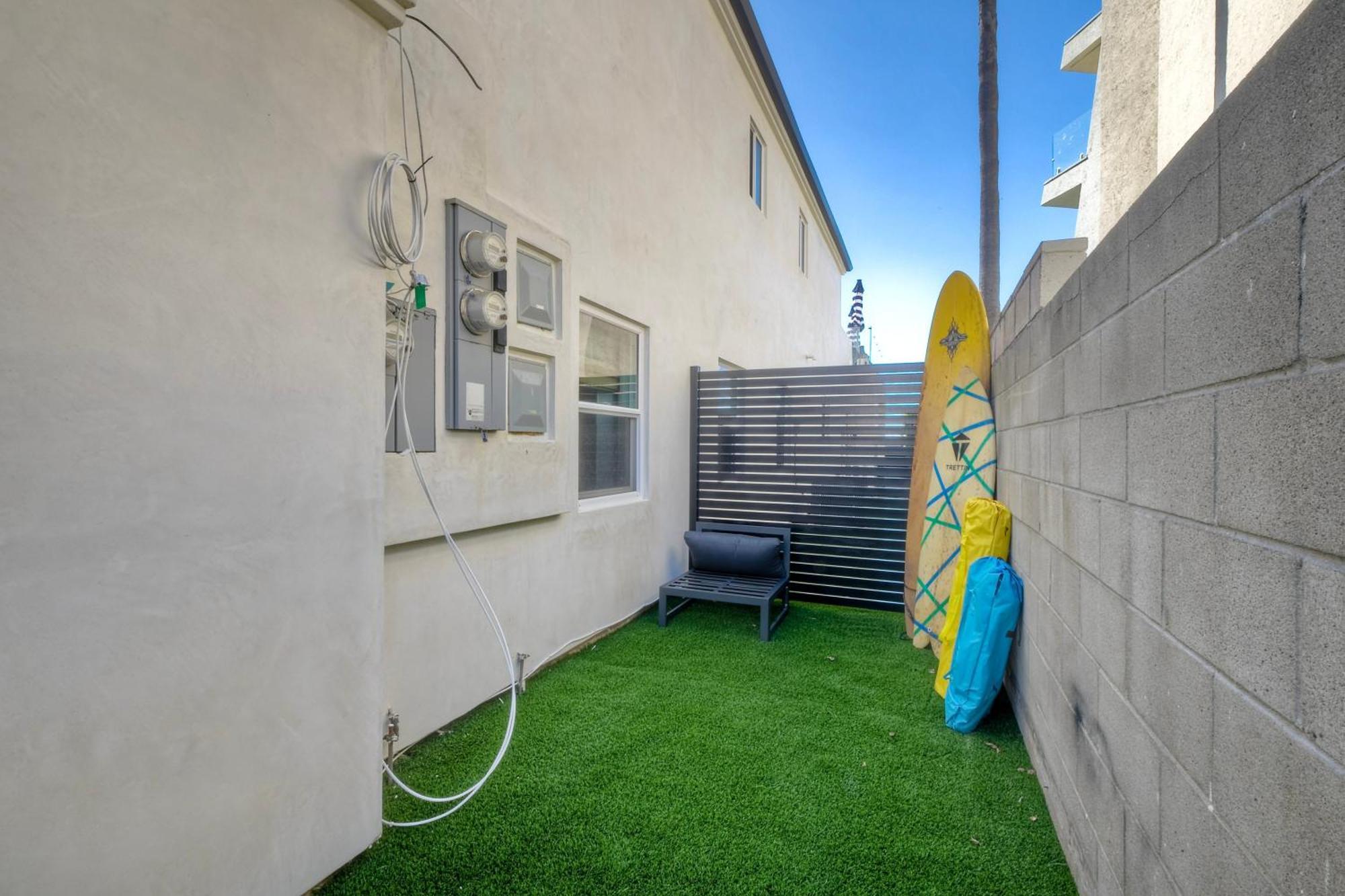 Modern Vacation With Ocean Views, Private Patio, Fire Pit & Walkable Location Apartment Carlsbad