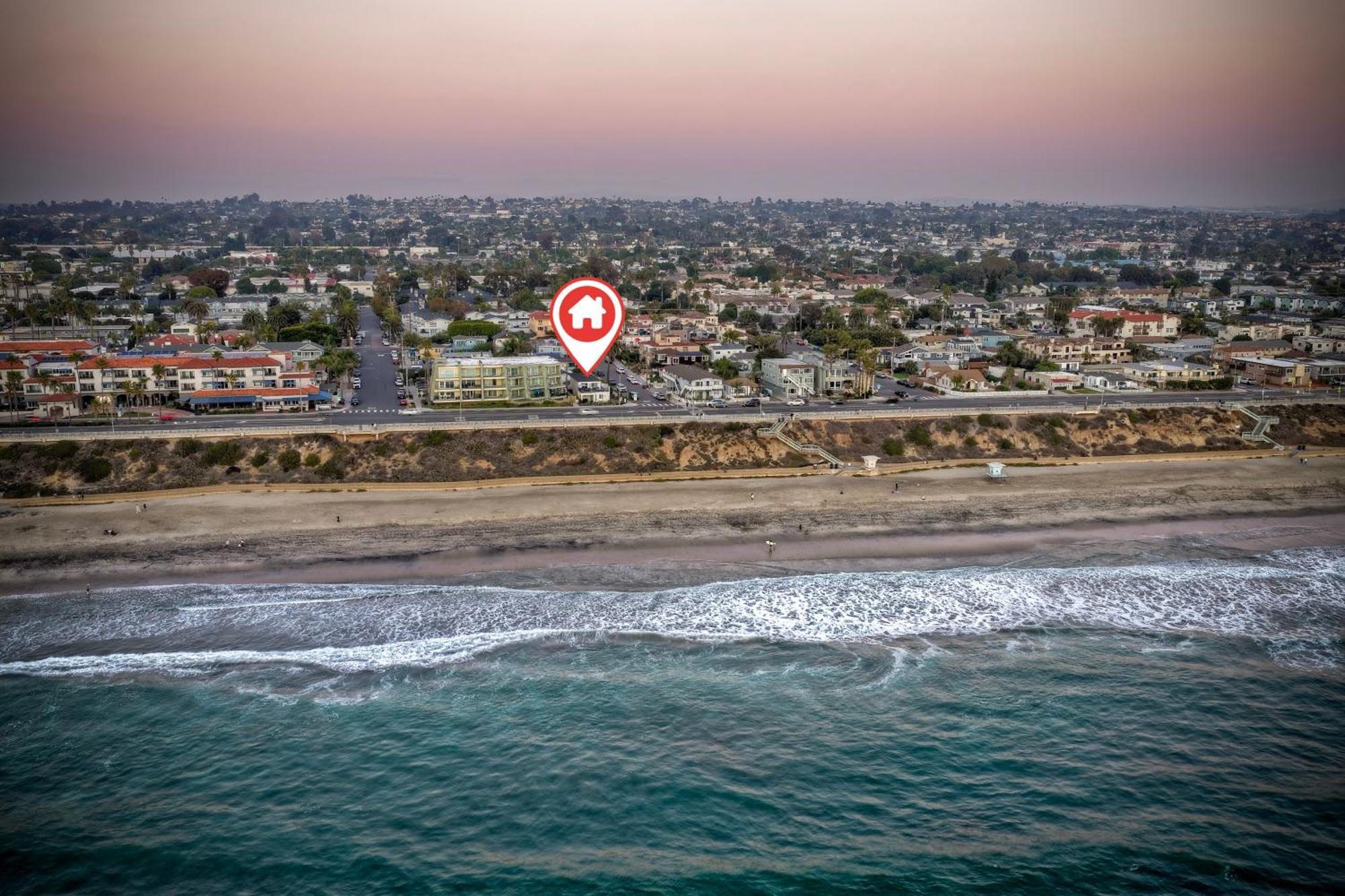 Modern Vacation With Ocean Views, Private Patio, Fire Pit & Walkable Location Apartment