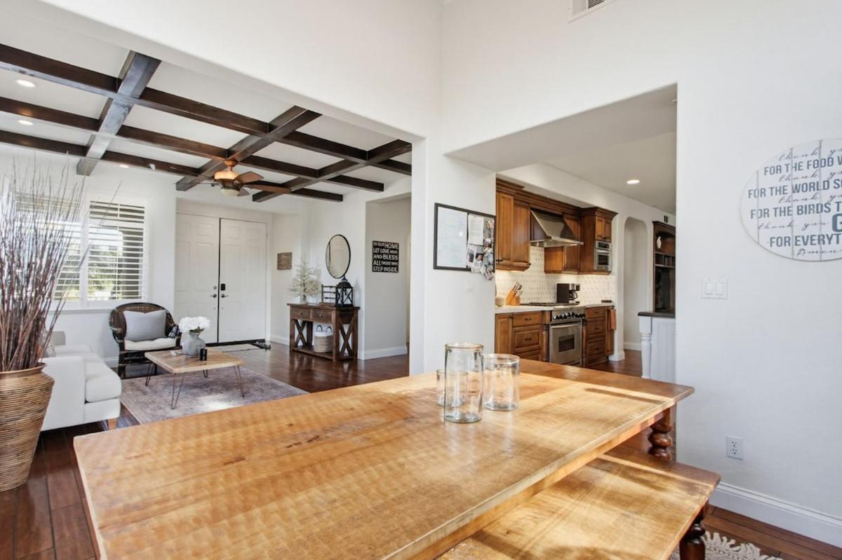 Apartment Quiet One And A Half Miles From The