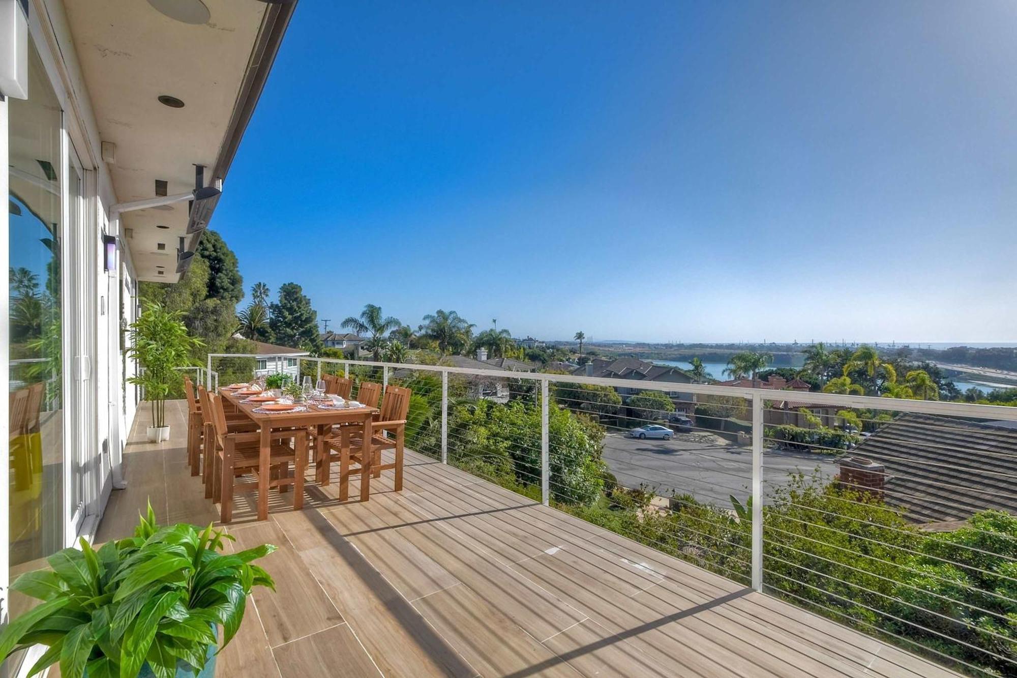 Aqua Vista For 10 *