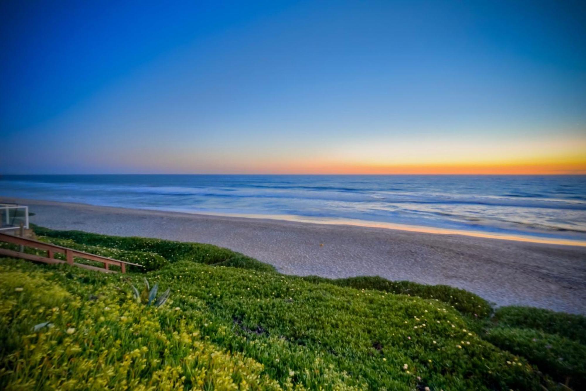 Apartment Oceanfront Apartment, Private Balcony, Access, Sunset Views Carlsbad