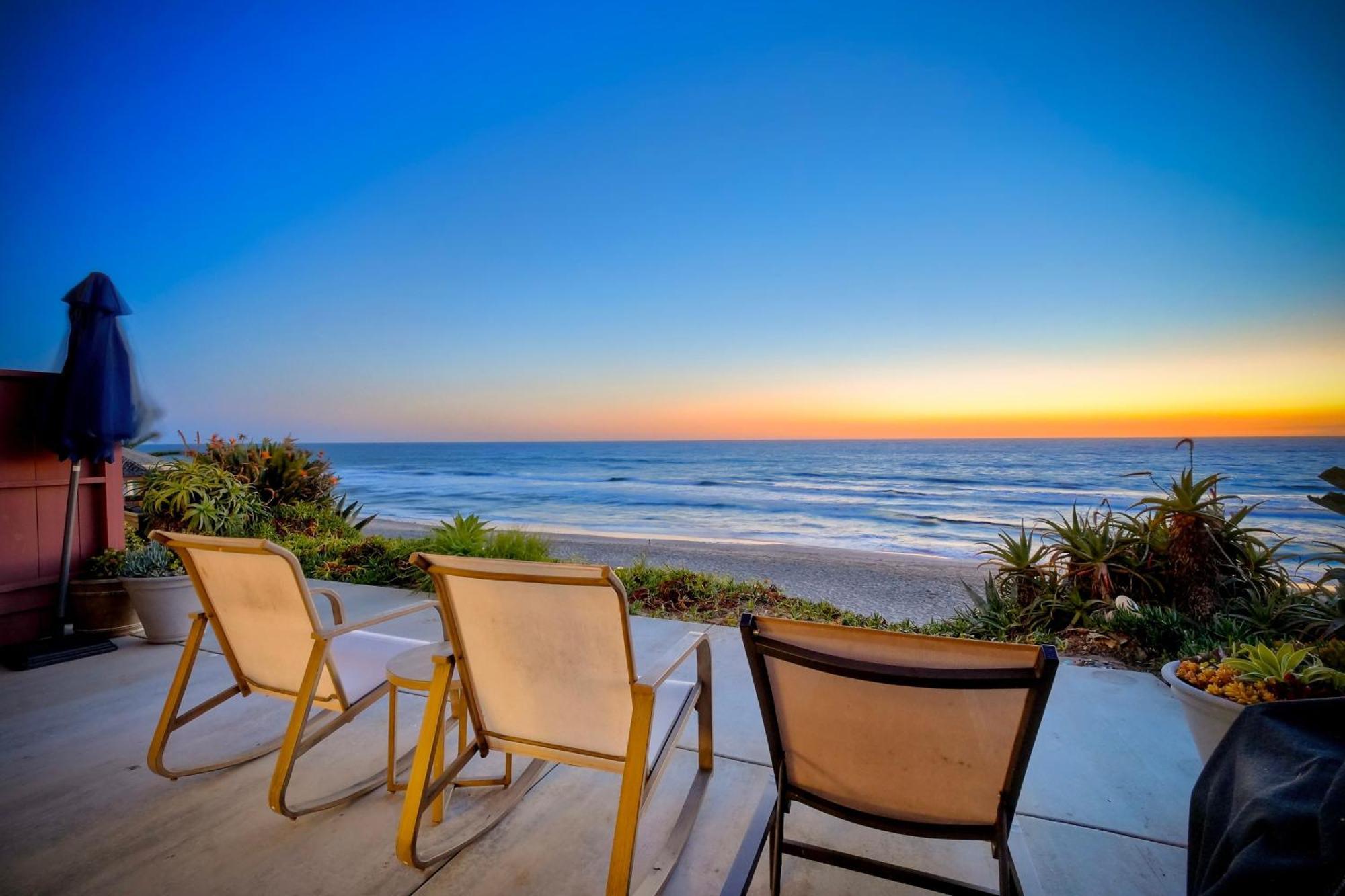 Oceanfront Condo, Private Patio, Access, Bbq Apartment *