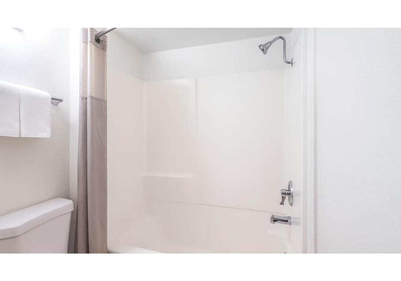 6-carlsbad, Ca 3*