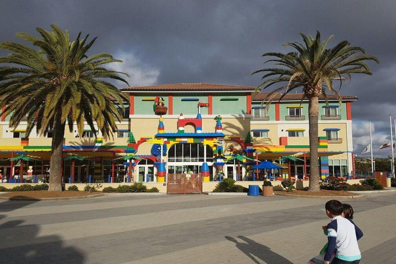 Resort Legoland California And Castle