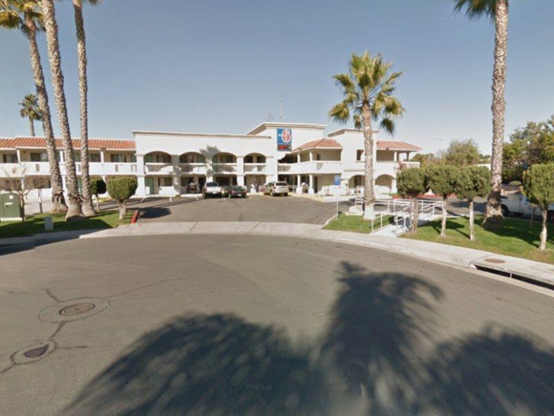 6-carlsbad, Ca 2*