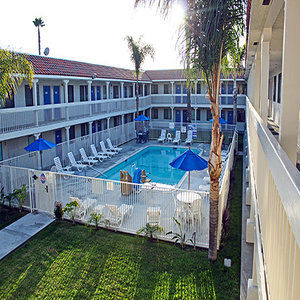 6-carlsbad, Ca 2*