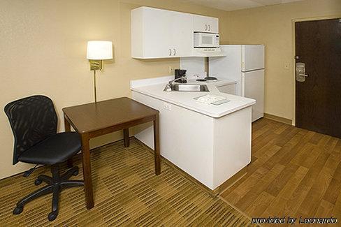 Extended America - San Diego - Village By The Sea Hotel 2*