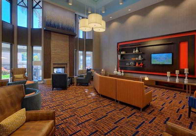 Courtyard By Marriott San Diego