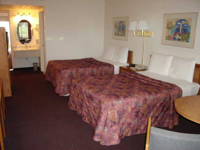 Hotel Express & By Ihg
