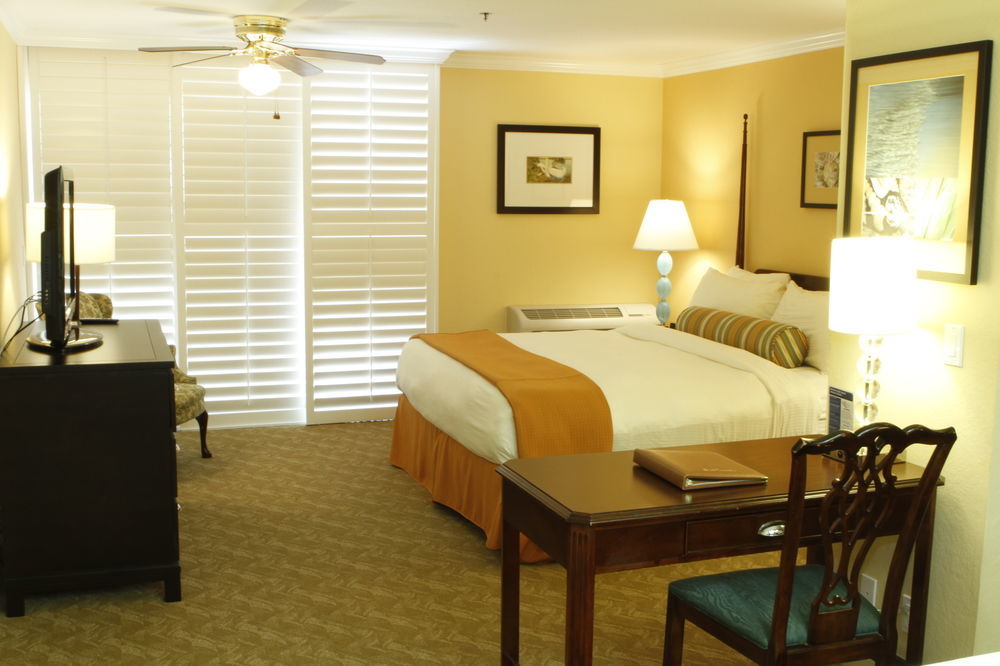 Resort Carlsbad Inn Beach Resort