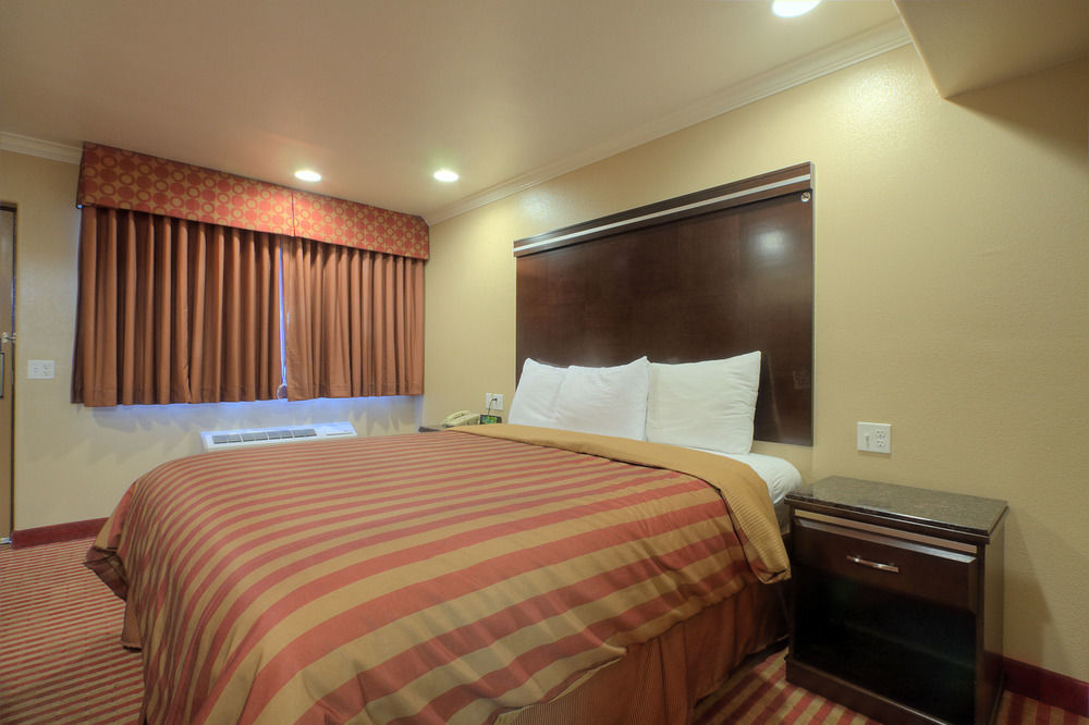 Hotel 6 Carlsbad, Ca- North 2*