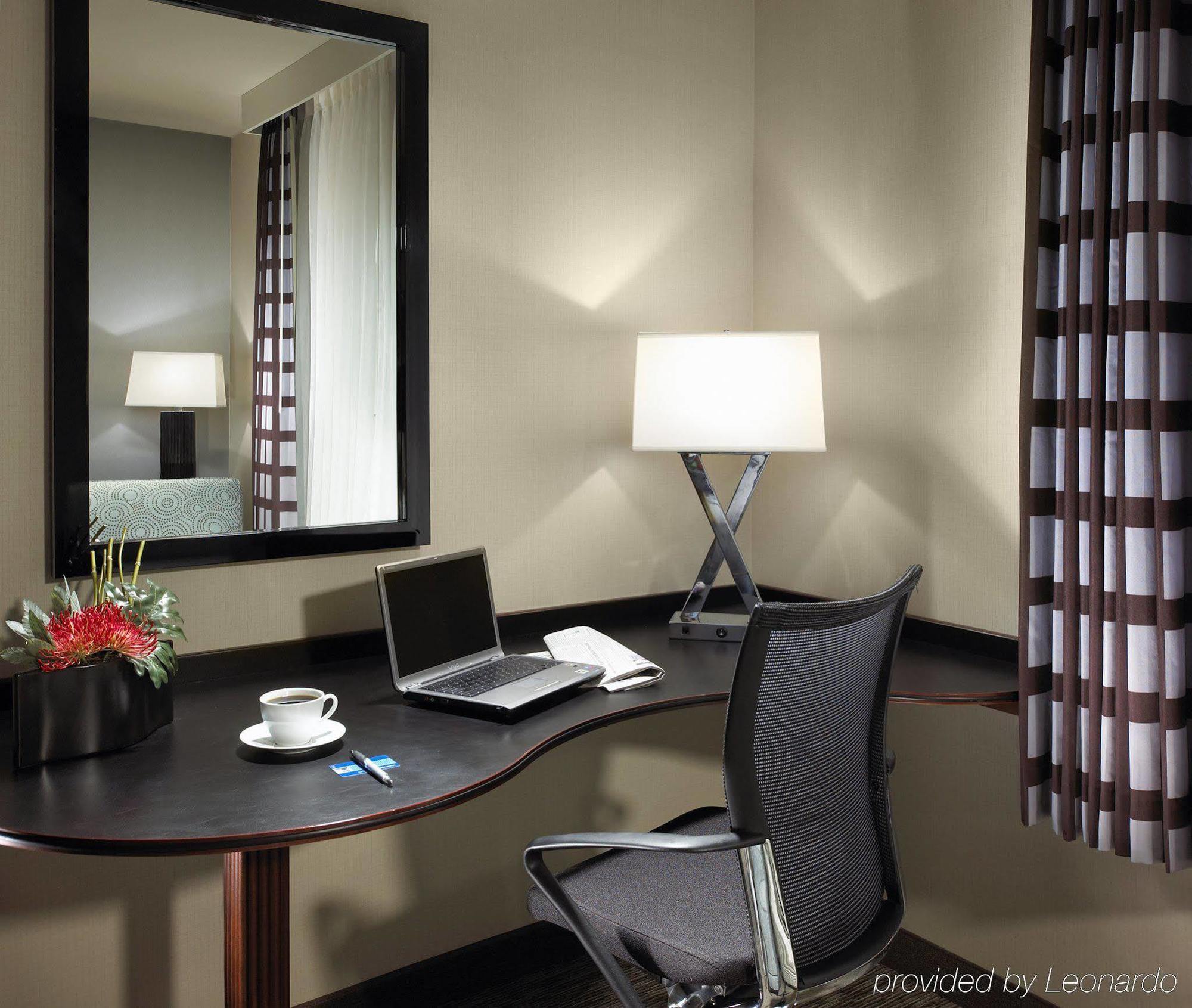 Hampton North San Diego County Hotel 3*