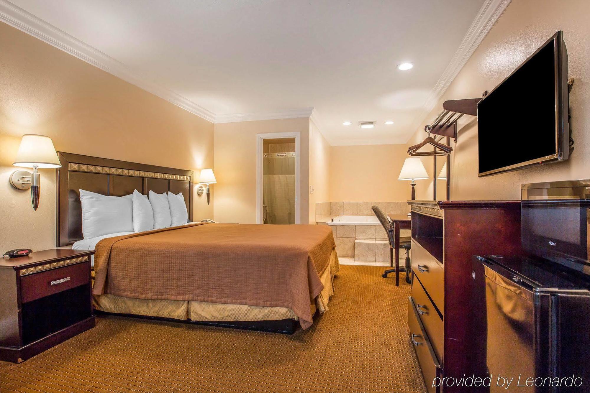 Rodeway Carlsbad