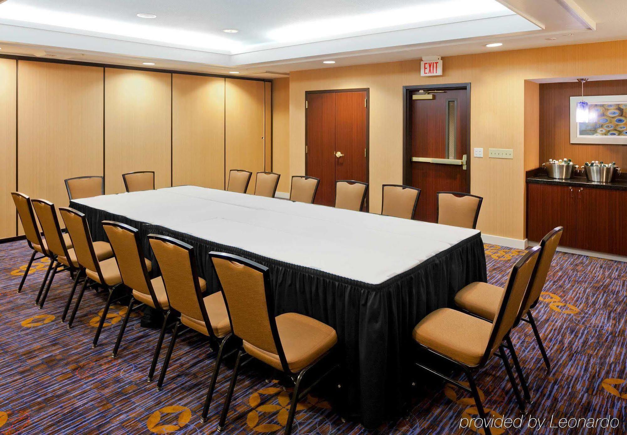 Hotel Courtyard By Marriott San Diego