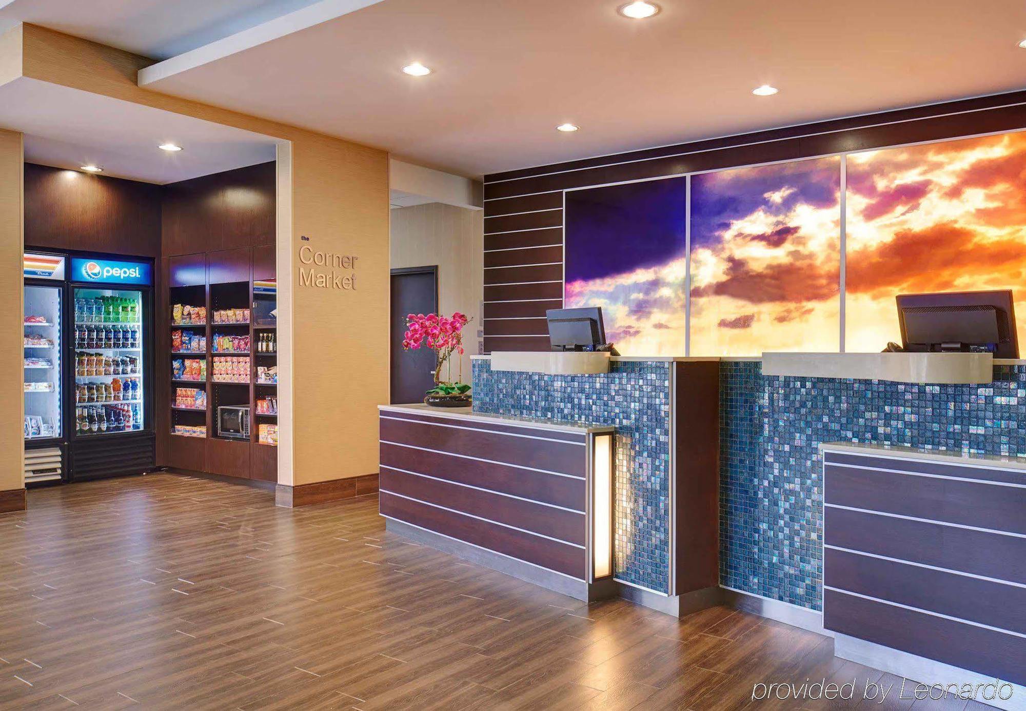 Fairfield & By Marriott San Diego Hotel
