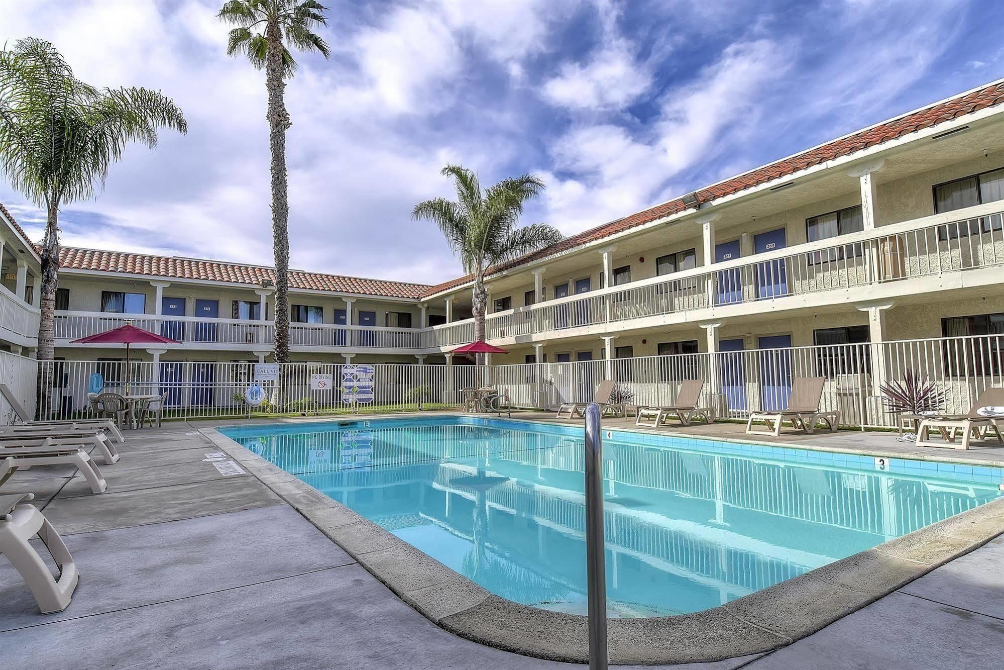6-carlsbad, Ca