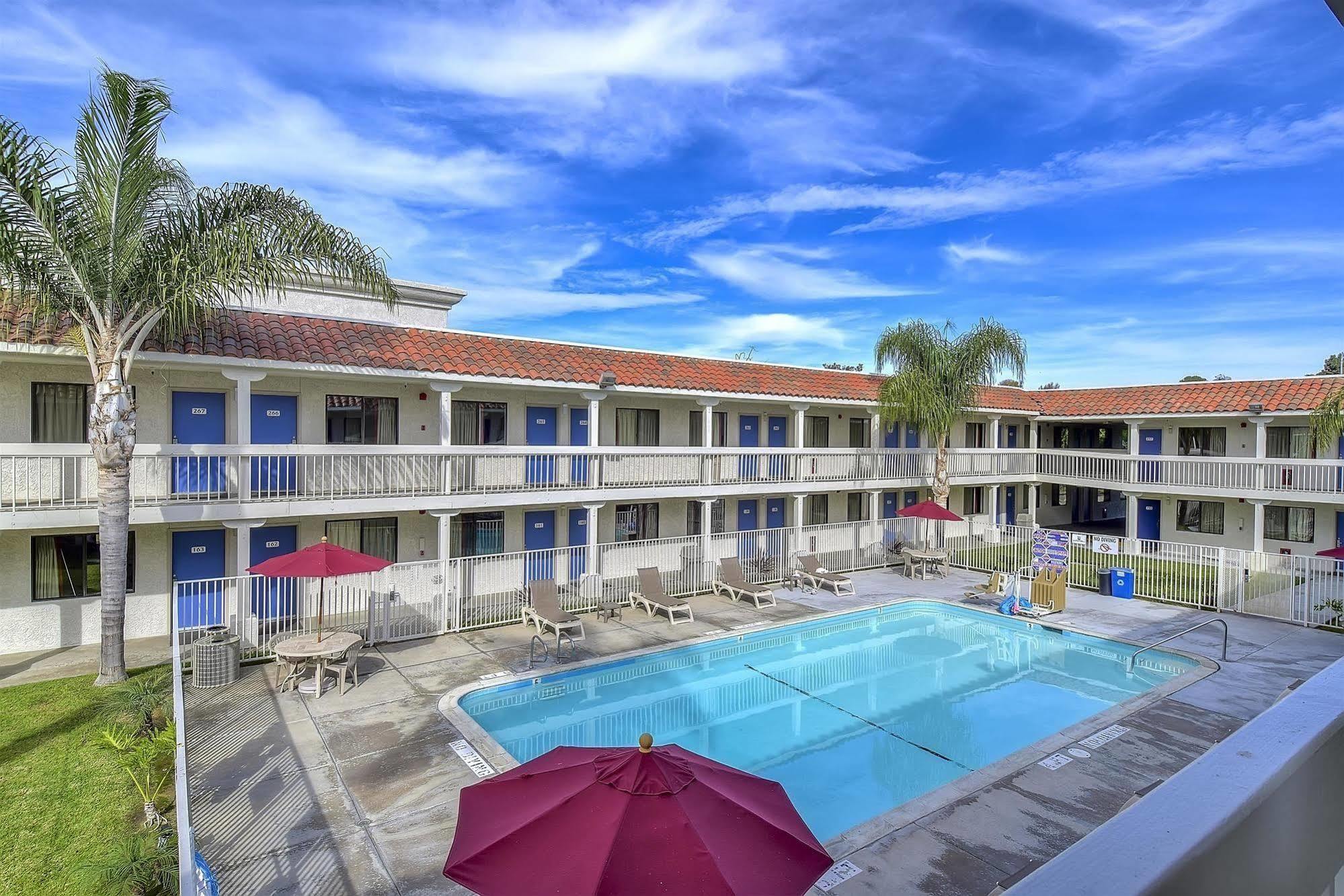 Hotel 6-carlsbad, Ca