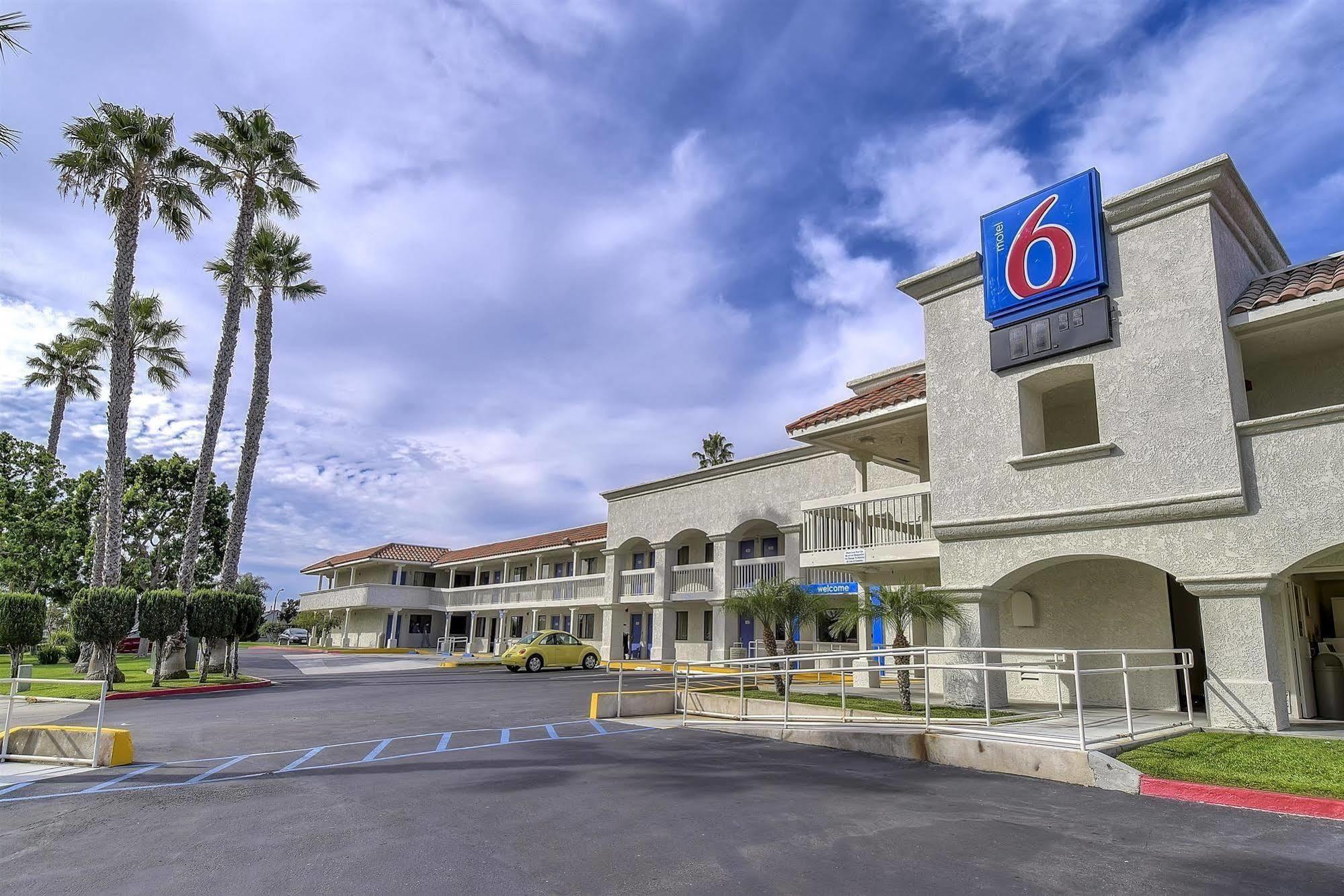 6-carlsbad, Ca 2* Carlsbad