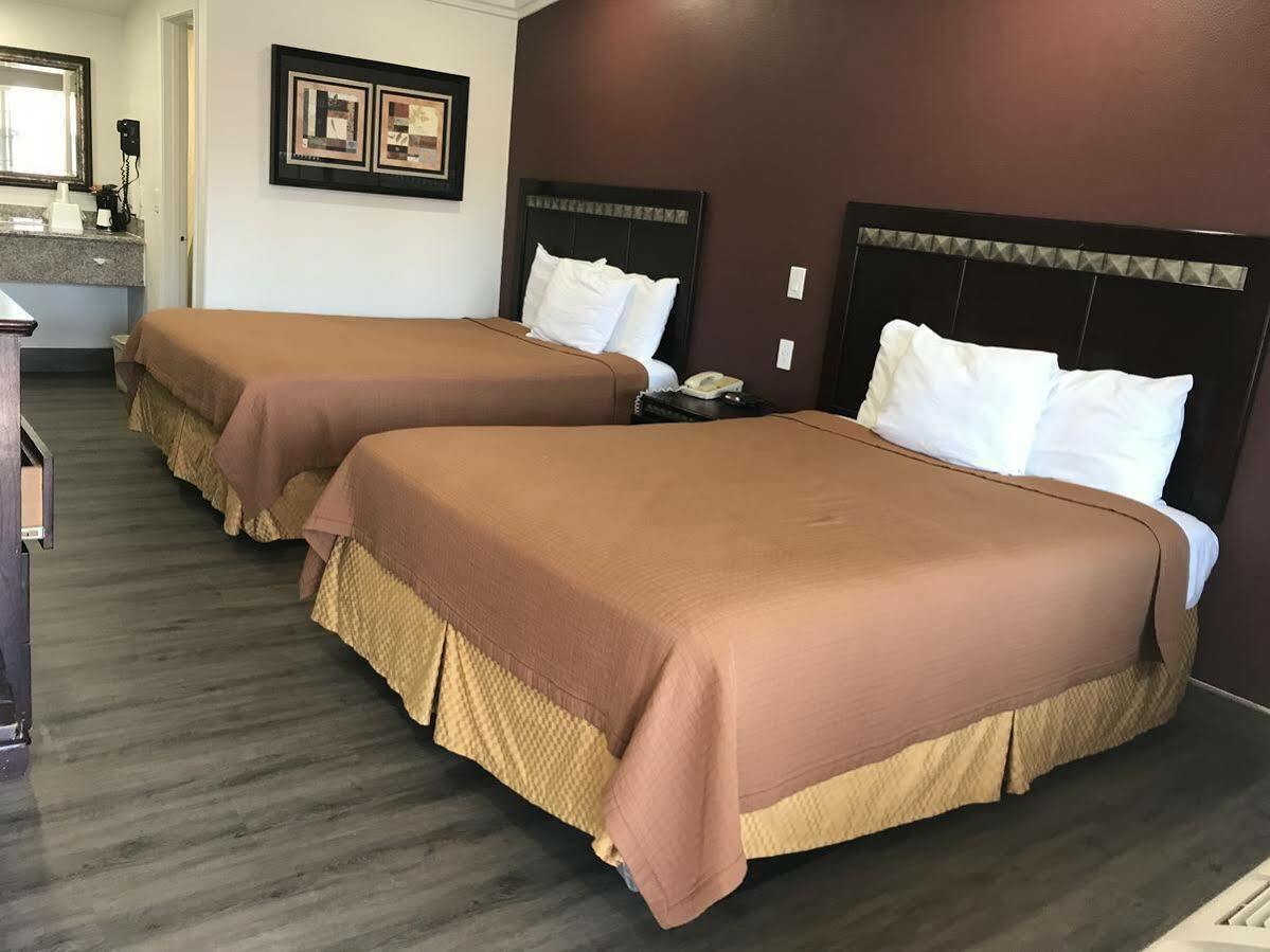 Hyland Near Legoland Motel 2*