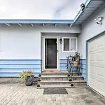 Coastal Carlsbad Home: 1 Mi To Beach & Downtown