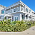 Ocean View From Private Patio, Steps To Beach, Parking