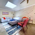 King Bed-Hot Tub-Play Structure-Walk To Beach