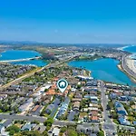 Coastal Bliss Seashell Cove Retreat Luxury Living Steps From Beach Lagoon 1795