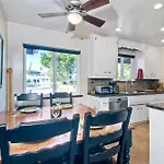 5285 Shore Drive