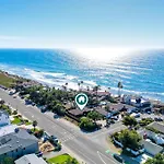 5285 Shore Drive