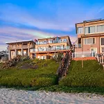 3009 Ocean St D Beautiful Beachfront Condo With Deck